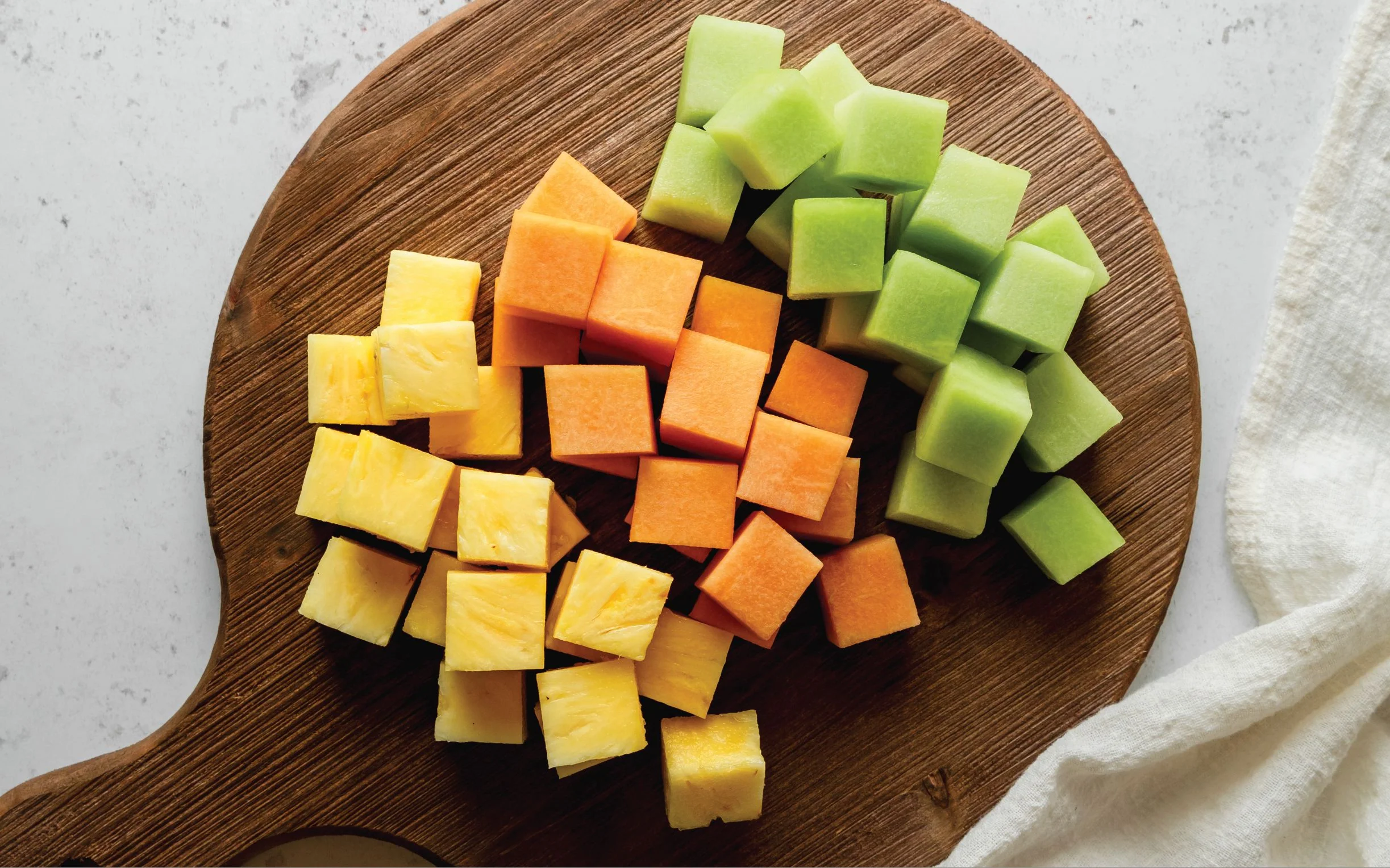 Large Snacking Fruit Tray - Image 4